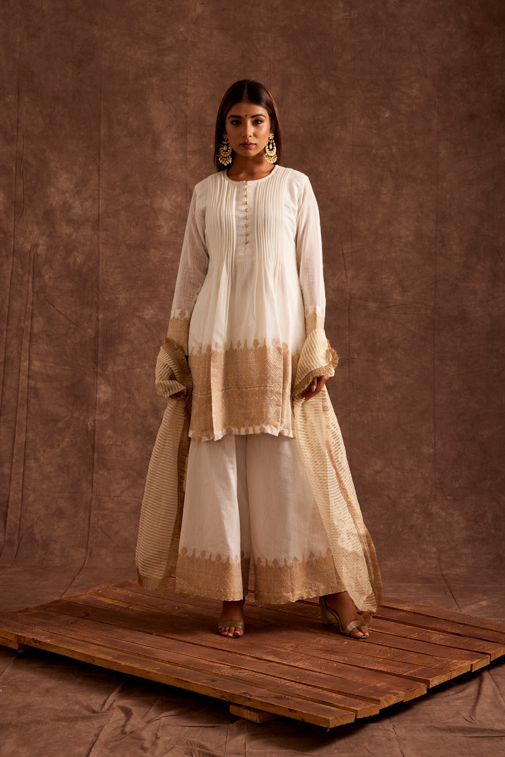 TIMELESS IVORY SUIT