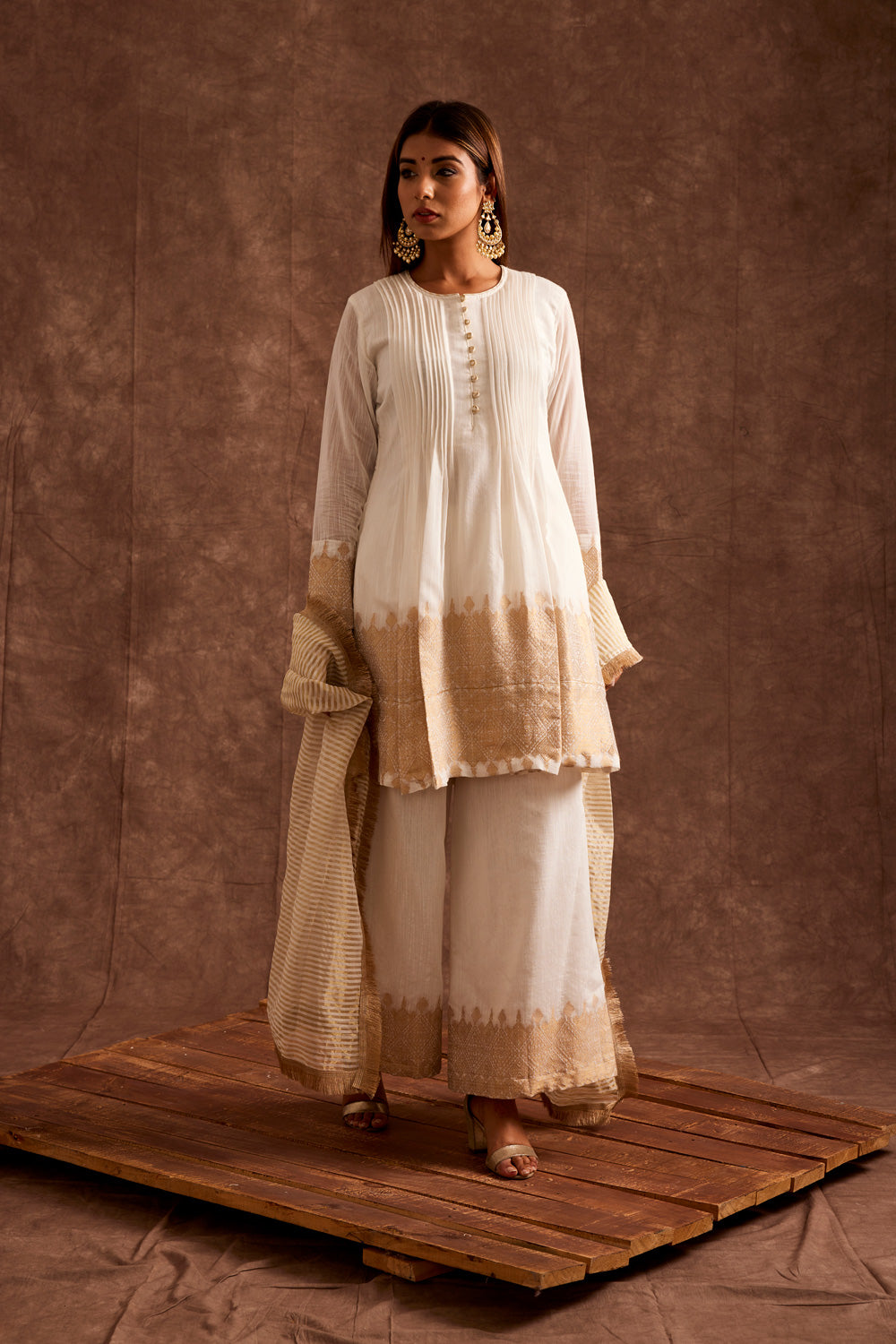 TIMELESS IVORY SUIT