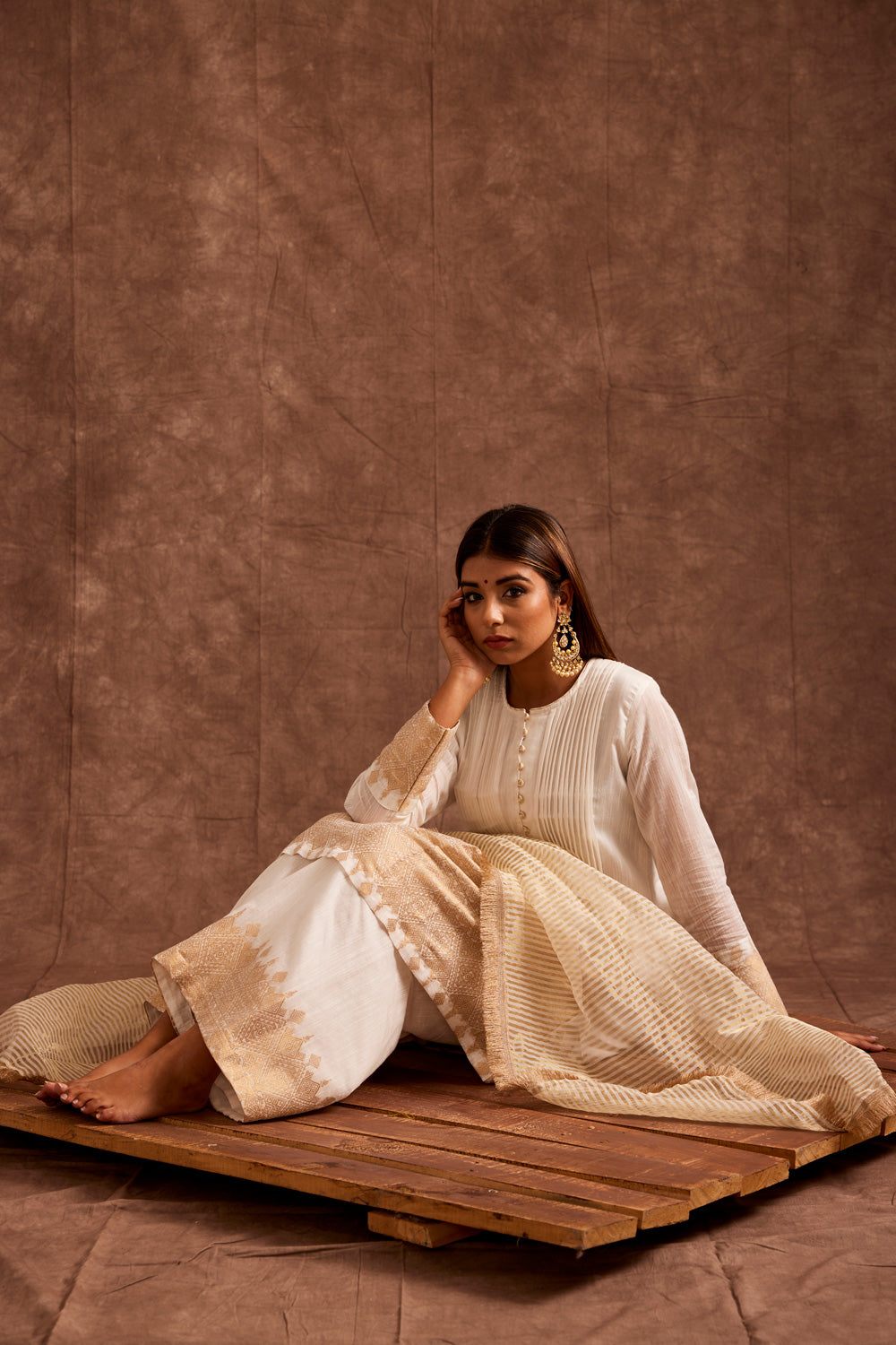 TIMELESS IVORY SUIT
