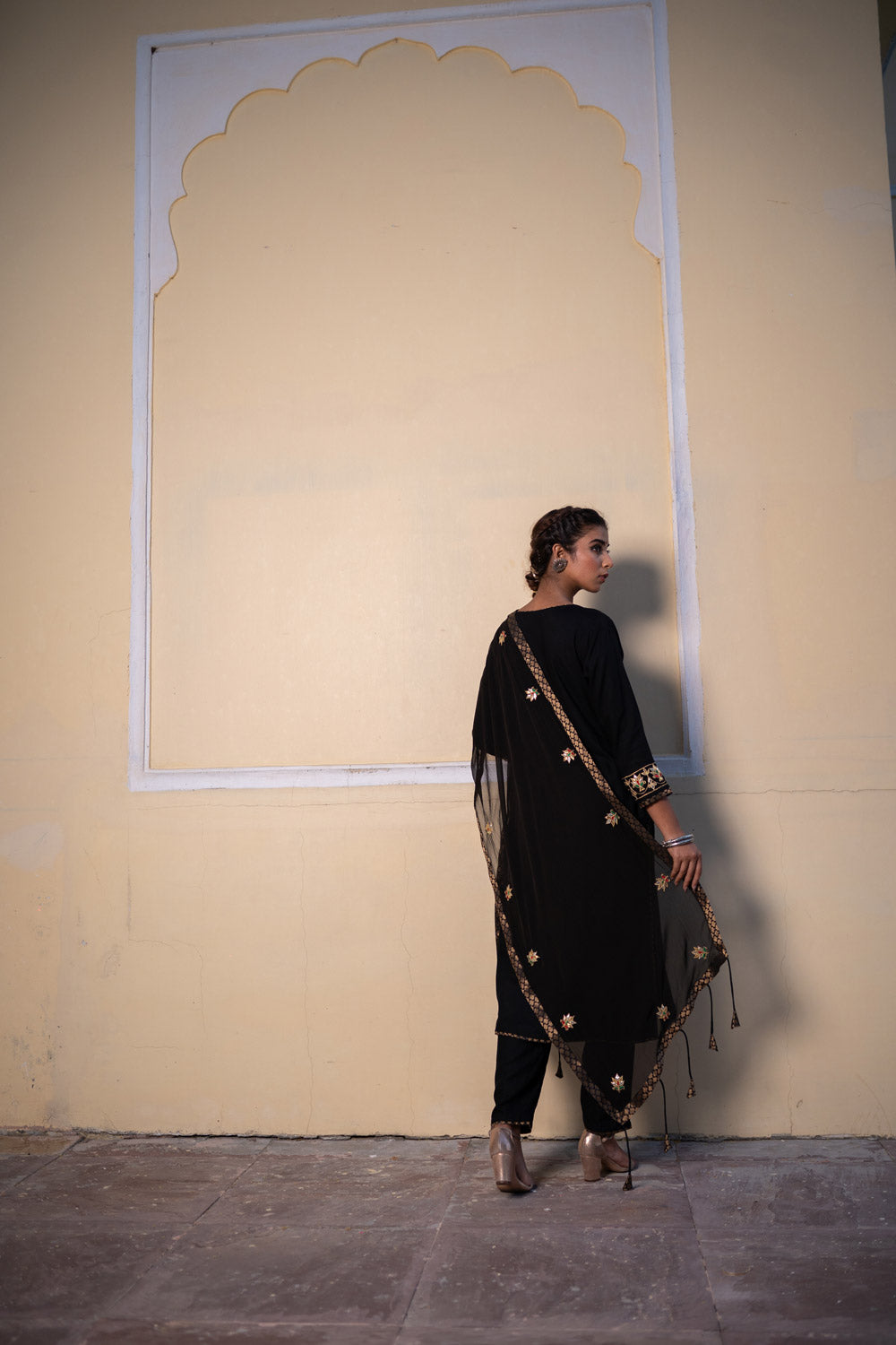 BLACK GOTAPATTI SET