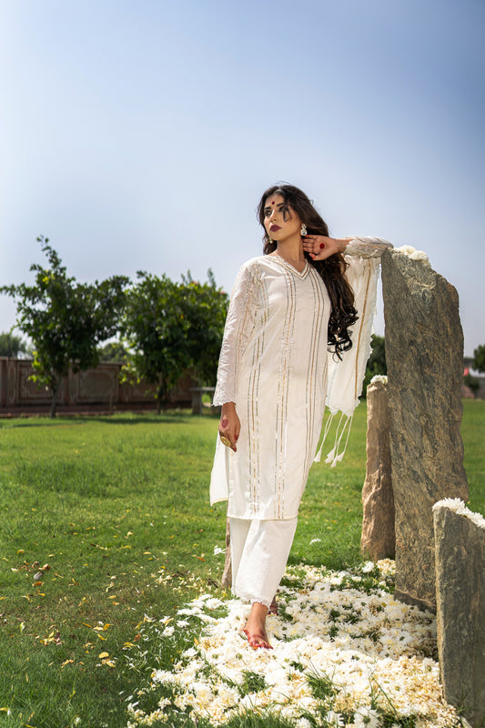 WHITE CUTWORK SUIT